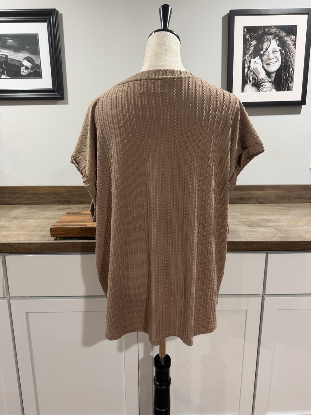 Maurices 24/7 textured Berkeley Short Sleeve Ribbed Tee - Taupe Brown size XXL - Picture 4 of 8